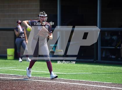 Thumbnail 2 in Columbus vs Hallettsville (UIL 3A Regional Final) Game 2 photogallery.