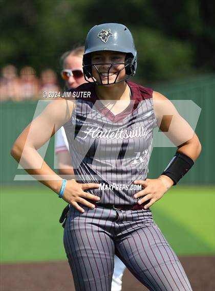 Thumbnail 3 in Columbus vs Hallettsville (UIL 3A Regional Final) Game 2 photogallery.