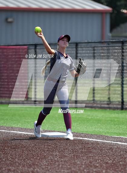 Thumbnail 1 in Columbus vs Hallettsville (UIL 3A Regional Final) Game 2 photogallery.