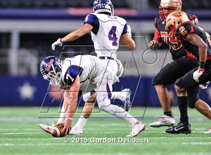 Thumbnail 2 in South Grand Prairie vs. Ryan (UIL 6A Area Playoff) photogallery.