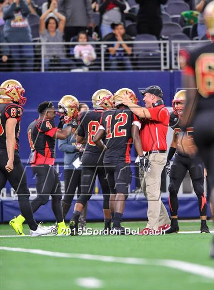Thumbnail 3 in South Grand Prairie vs. Ryan (UIL 6A Area Playoff) photogallery.