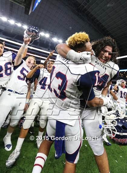 Thumbnail 2 in South Grand Prairie vs. Ryan (UIL 6A Area Playoff) photogallery.