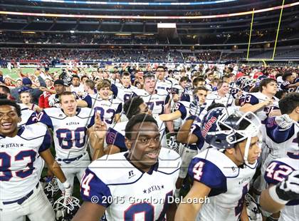 Thumbnail 3 in South Grand Prairie vs. Ryan (UIL 6A Area Playoff) photogallery.