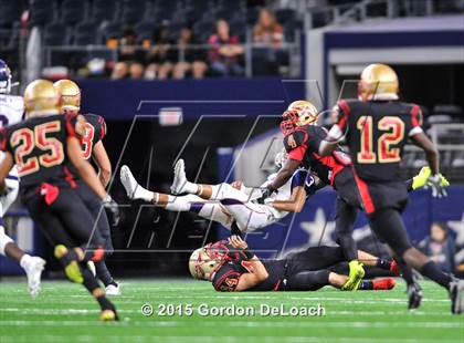 Thumbnail 3 in South Grand Prairie vs. Ryan (UIL 6A Area Playoff) photogallery.