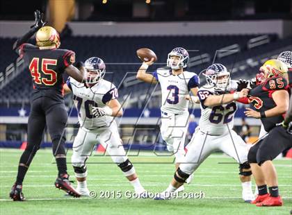 Thumbnail 3 in South Grand Prairie vs. Ryan (UIL 6A Area Playoff) photogallery.