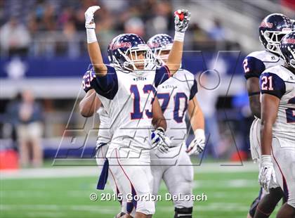 Thumbnail 2 in South Grand Prairie vs. Ryan (UIL 6A Area Playoff) photogallery.