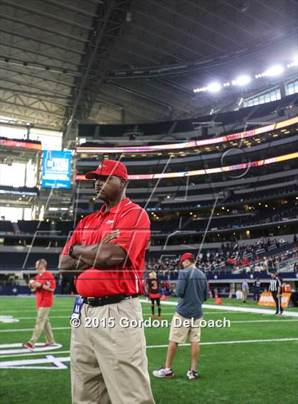 Thumbnail 3 in South Grand Prairie vs. Ryan (UIL 6A Area Playoff) photogallery.