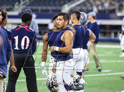 Thumbnail 3 in South Grand Prairie vs. Ryan (UIL 6A Area Playoff) photogallery.