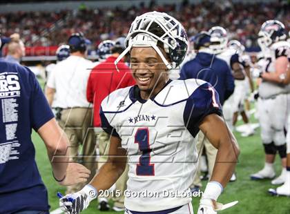Thumbnail 2 in South Grand Prairie vs. Ryan (UIL 6A Area Playoff) photogallery.