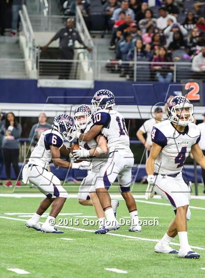 Thumbnail 1 in South Grand Prairie vs. Ryan (UIL 6A Area Playoff) photogallery.