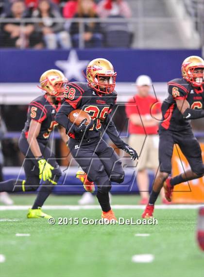 Thumbnail 2 in South Grand Prairie vs. Ryan (UIL 6A Area Playoff) photogallery.