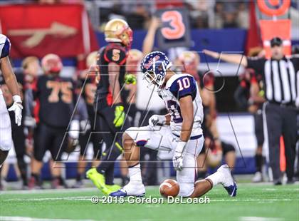 Thumbnail 3 in South Grand Prairie vs. Ryan (UIL 6A Area Playoff) photogallery.