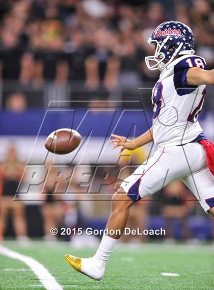 Thumbnail 2 in South Grand Prairie vs. Ryan (UIL 6A Area Playoff) photogallery.