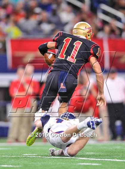 Thumbnail 3 in South Grand Prairie vs. Ryan (UIL 6A Area Playoff) photogallery.
