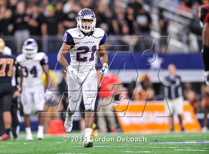 Thumbnail 3 in South Grand Prairie vs. Ryan (UIL 6A Area Playoff) photogallery.