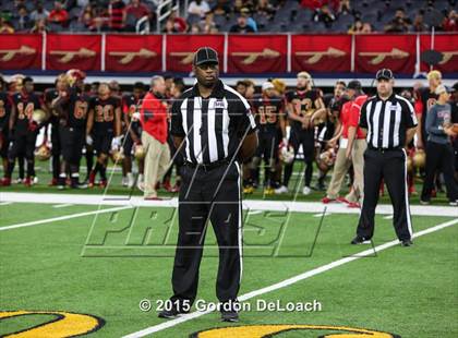 Thumbnail 3 in South Grand Prairie vs. Ryan (UIL 6A Area Playoff) photogallery.