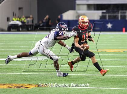 Thumbnail 3 in South Grand Prairie vs. Ryan (UIL 6A Area Playoff) photogallery.