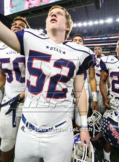 Thumbnail 3 in South Grand Prairie vs. Ryan (UIL 6A Area Playoff) photogallery.