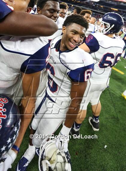 Thumbnail 2 in South Grand Prairie vs. Ryan (UIL 6A Area Playoff) photogallery.