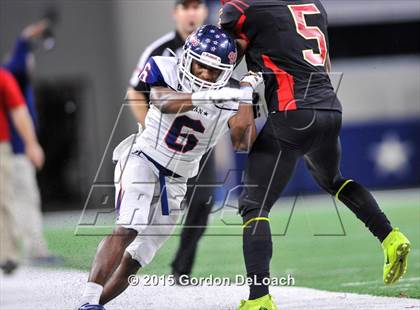 Thumbnail 2 in South Grand Prairie vs. Ryan (UIL 6A Area Playoff) photogallery.