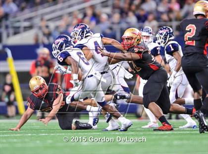 Thumbnail 3 in South Grand Prairie vs. Ryan (UIL 6A Area Playoff) photogallery.