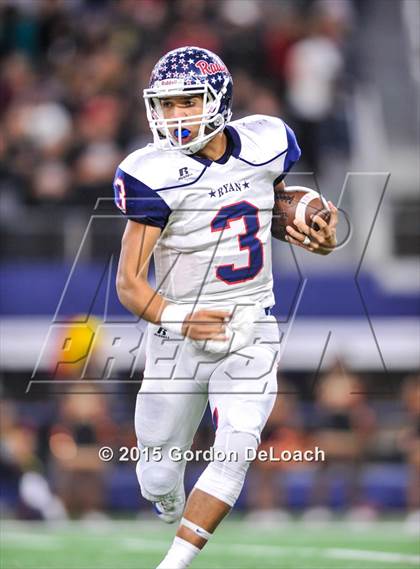 Thumbnail 2 in South Grand Prairie vs. Ryan (UIL 6A Area Playoff) photogallery.