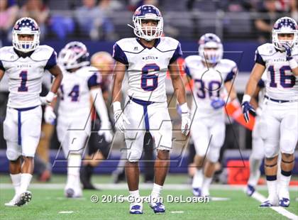Thumbnail 3 in South Grand Prairie vs. Ryan (UIL 6A Area Playoff) photogallery.
