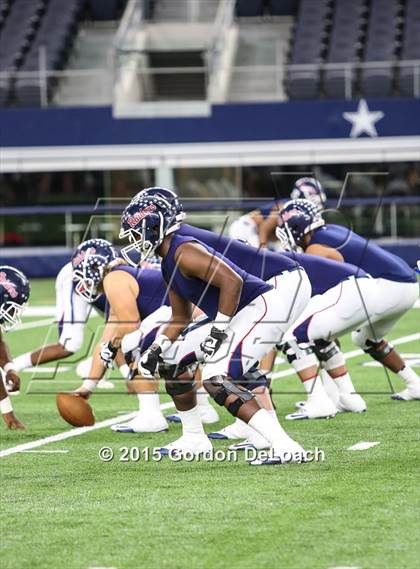 Thumbnail 3 in South Grand Prairie vs. Ryan (UIL 6A Area Playoff) photogallery.