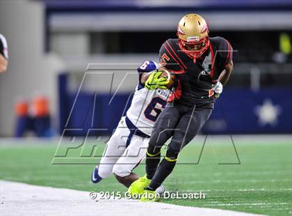 Thumbnail 3 in South Grand Prairie vs. Ryan (UIL 6A Area Playoff) photogallery.