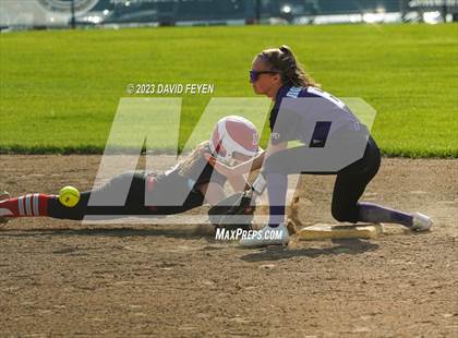 Thumbnail 1 in Arrowhead @ Waukesha North photogallery.