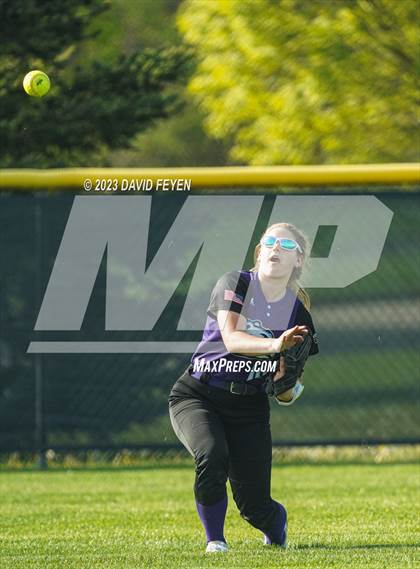 Thumbnail 1 in Arrowhead @ Waukesha North photogallery.