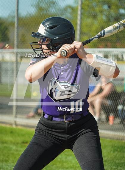 Thumbnail 1 in Arrowhead @ Waukesha North photogallery.