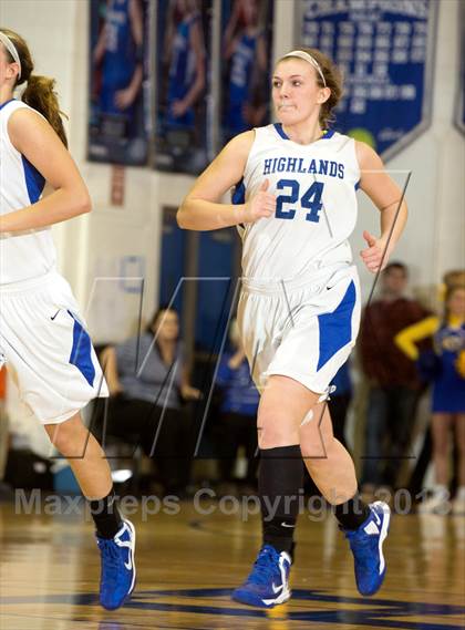 Thumbnail 3 in Newport Central Catholic @ Highlands (36th District Tournament) photogallery.