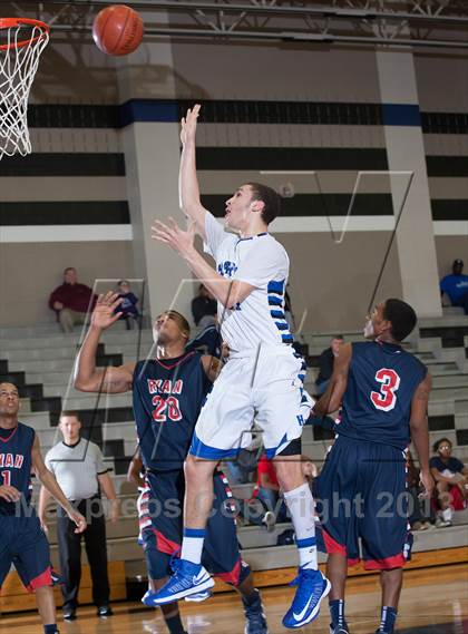 Thumbnail 1 in Ryan @ Hebron photogallery.