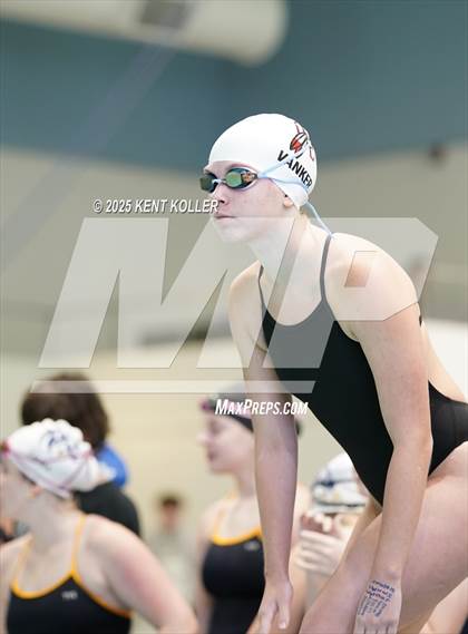 Thumbnail 3 in Chippewa Valley vs. Regina (Titan Relays) photogallery.