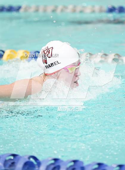 Thumbnail 1 in Chippewa Valley vs. Regina (Titan Relays) photogallery.