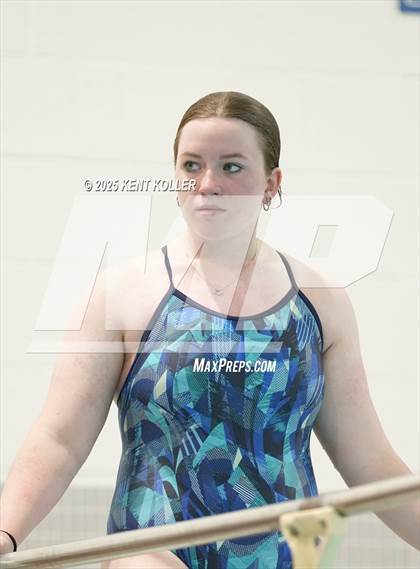 Thumbnail 2 in Chippewa Valley vs. Regina (Titan Relays) photogallery.