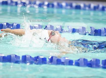 Thumbnail 1 in Chippewa Valley vs. Regina (Titan Relays) photogallery.