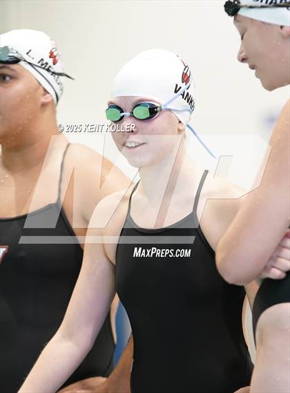 Thumbnail 2 in Chippewa Valley vs. Regina (Titan Relays) photogallery.