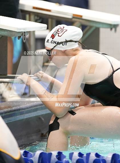 Thumbnail 1 in Chippewa Valley vs. Regina (Titan Relays) photogallery.