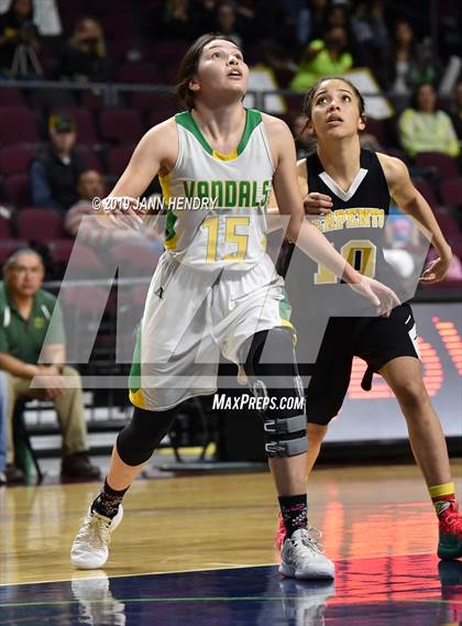 Thumbnail 1 in Eureka vs. Mineral County (NIAA 1A Final) photogallery.