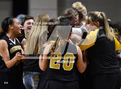 Thumbnail 2 in Eureka vs. Mineral County (NIAA 1A Final) photogallery.