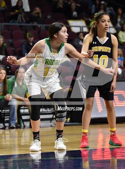 Thumbnail 3 in Eureka vs. Mineral County (NIAA 1A Final) photogallery.