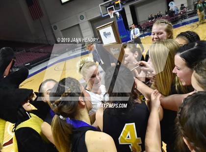 Thumbnail 3 in Eureka vs. Mineral County (NIAA 1A Final) photogallery.