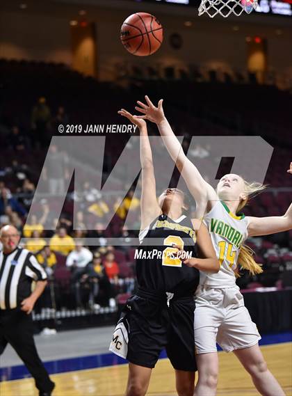 Thumbnail 1 in Eureka vs. Mineral County (NIAA 1A Final) photogallery.