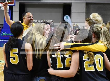 Thumbnail 3 in Eureka vs. Mineral County (NIAA 1A Final) photogallery.