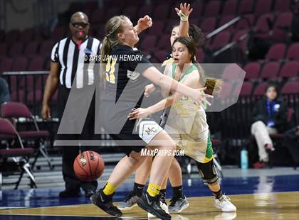 Thumbnail 2 in Eureka vs. Mineral County (NIAA 1A Final) photogallery.