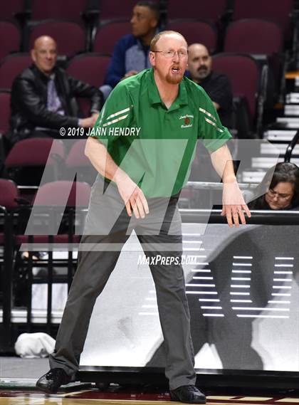 Thumbnail 1 in Eureka vs. Mineral County (NIAA 1A Final) photogallery.