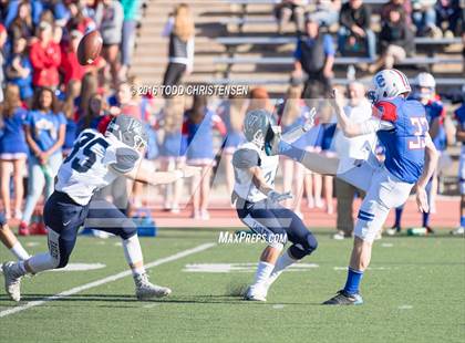 Thumbnail 3 in Valor Christian vs Cherry Creek (CHSAA 5A Semifinal) photogallery.
