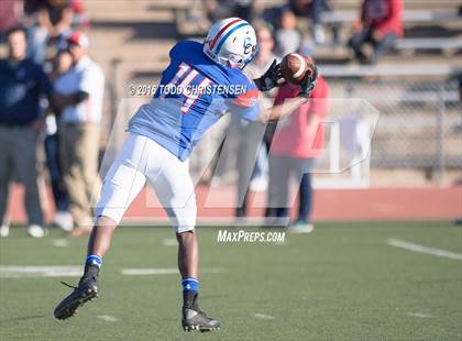 Thumbnail 3 in Valor Christian vs Cherry Creek (CHSAA 5A Semifinal) photogallery.